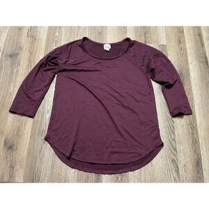 Como Vintage Shirt, Women's Size Small, Red, Long Sleeve, Round Neck